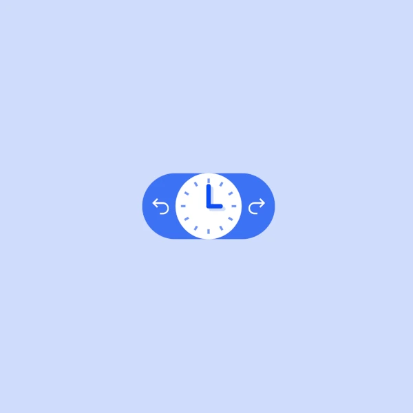 a clock with arrows on the sides